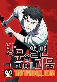 Quái Vật Sau Cánh Cửa