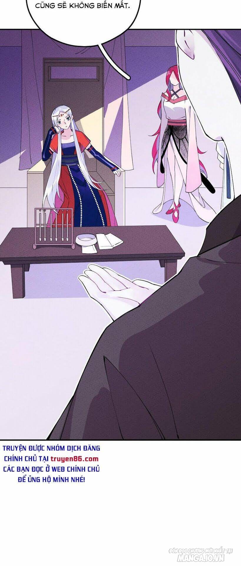 Là Thánh Hoàng Chính Đạo, Ta Cưới Ma Tôn Tà Đạo?! Chapter 4 - Trang 2