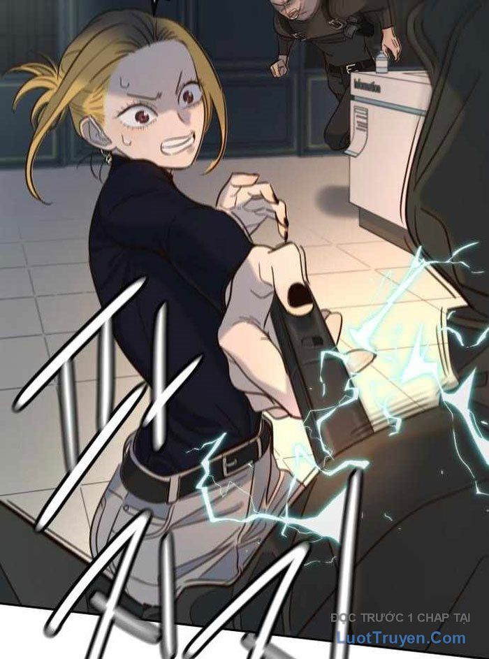Mọi Người Đều Yêu Cô Ấy Chapter 32 - Trang 2