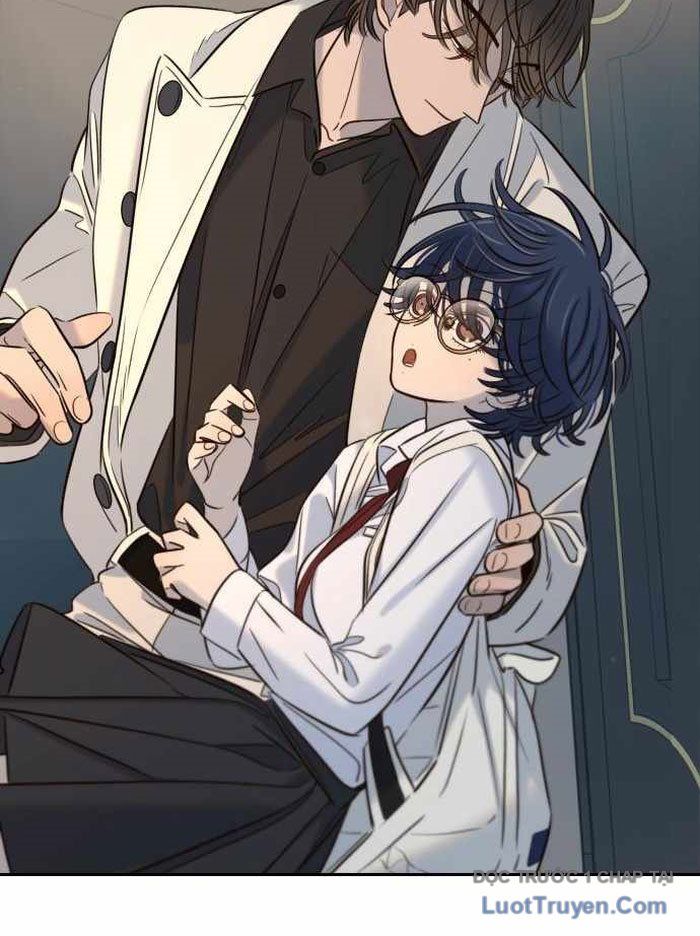 Mọi Người Đều Yêu Cô Ấy Chapter 32 - Trang 2