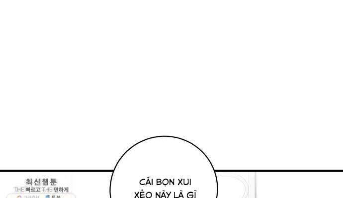 Quảng Trường Máu Chapter 35 - Trang 2